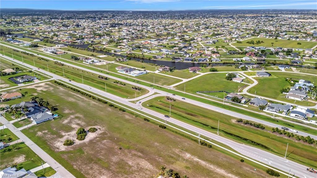 CAPE CORAL - Land