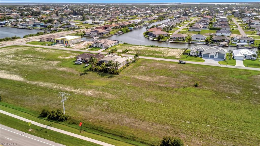 CAPE CORAL - Land