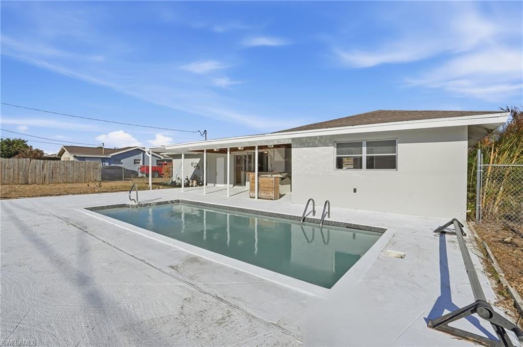 COUNTRY CLUB ESTATES - Residential
