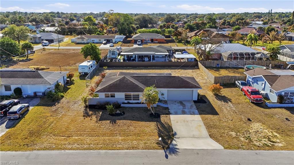 COUNTRY CLUB ESTATES - Residential