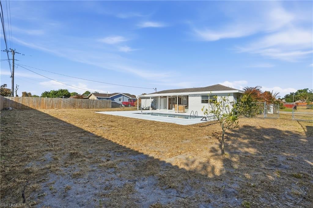 COUNTRY CLUB ESTATES - Residential
