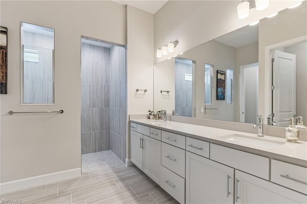 DEL WEBB OAK CREEK - Residential