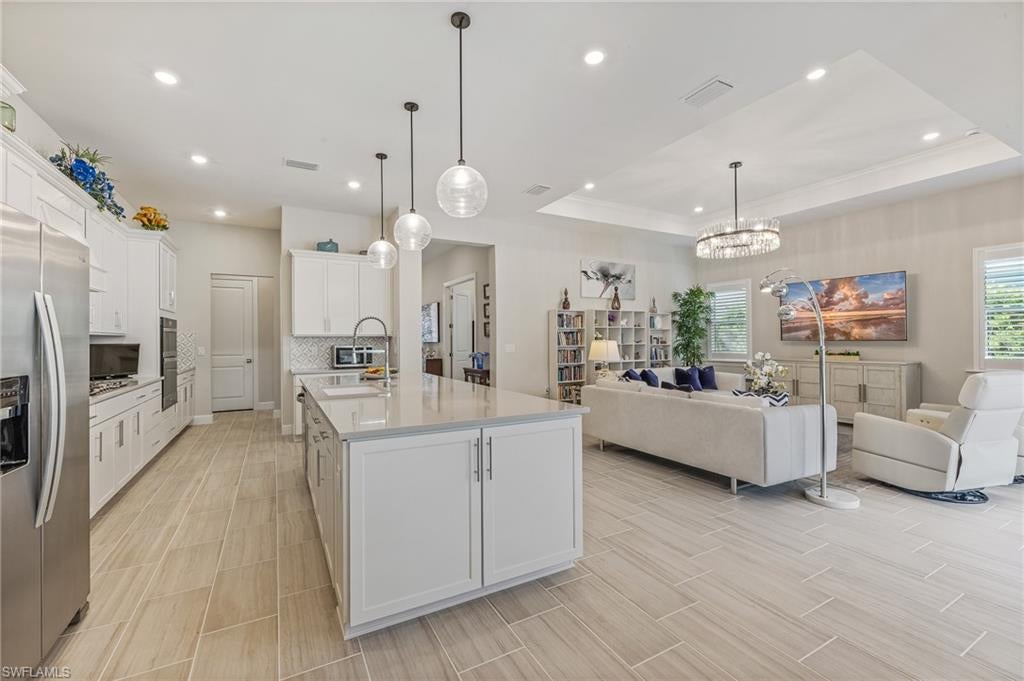 DEL WEBB OAK CREEK - Residential