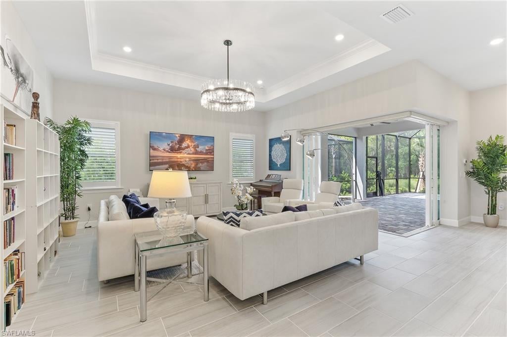 DEL WEBB OAK CREEK - Residential