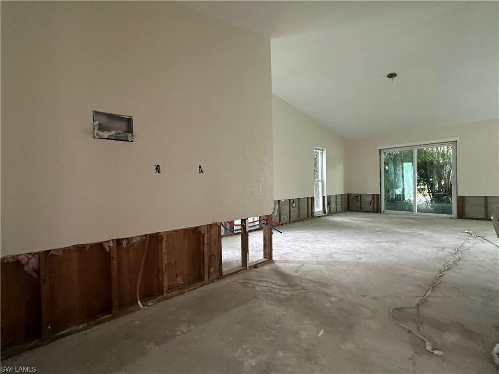 SANIBEL HIGHLANDS - Residential