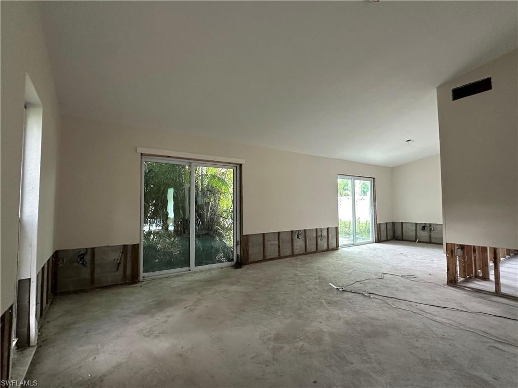 SANIBEL HIGHLANDS - Residential