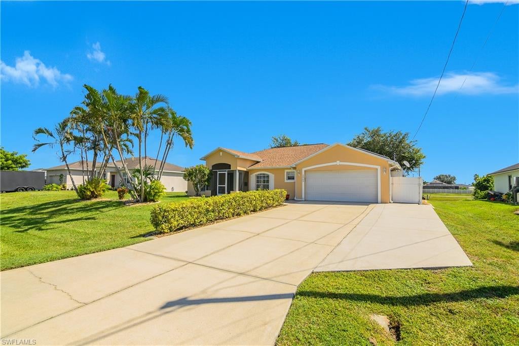 CAPE CORAL - Residential