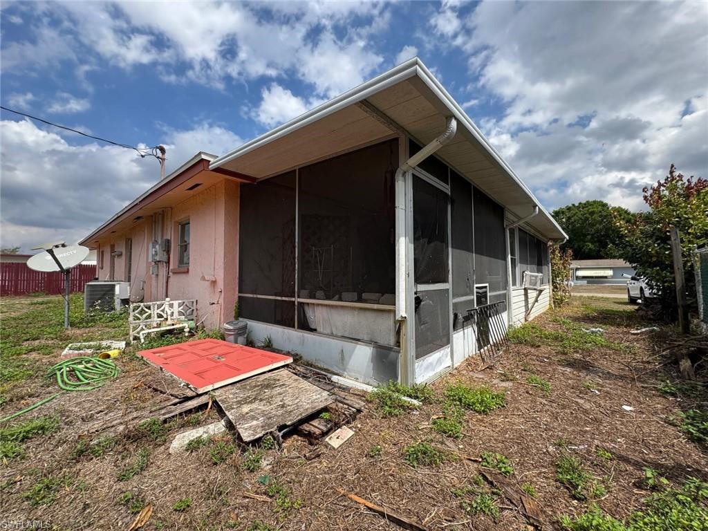 LEHIGH ACRES - Residential