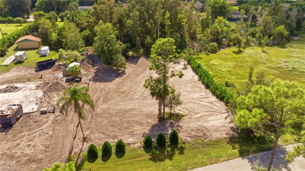 HELFENSTEIN ESTATES - Land