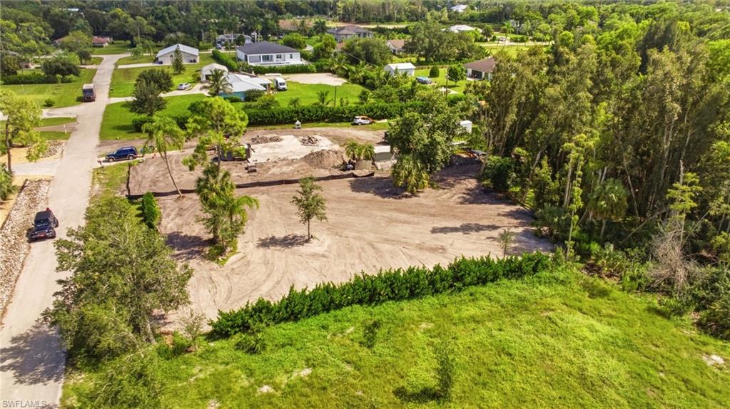 HELFENSTEIN ESTATES - Land