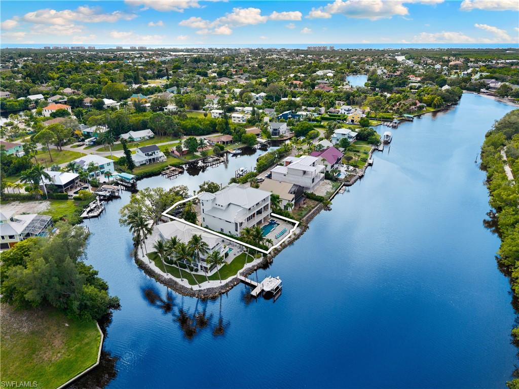 IMPERIAL SHORES - Residential