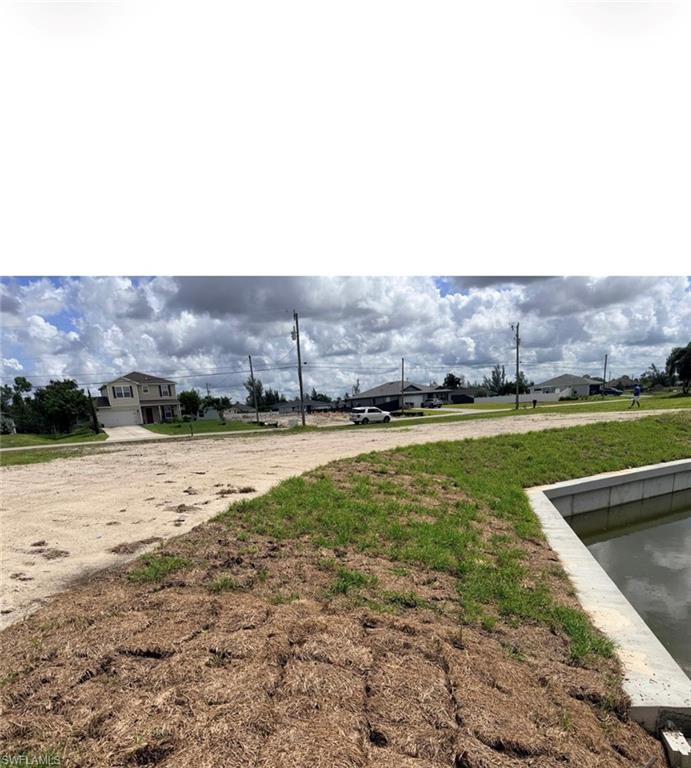 CAPE CORAL - Land