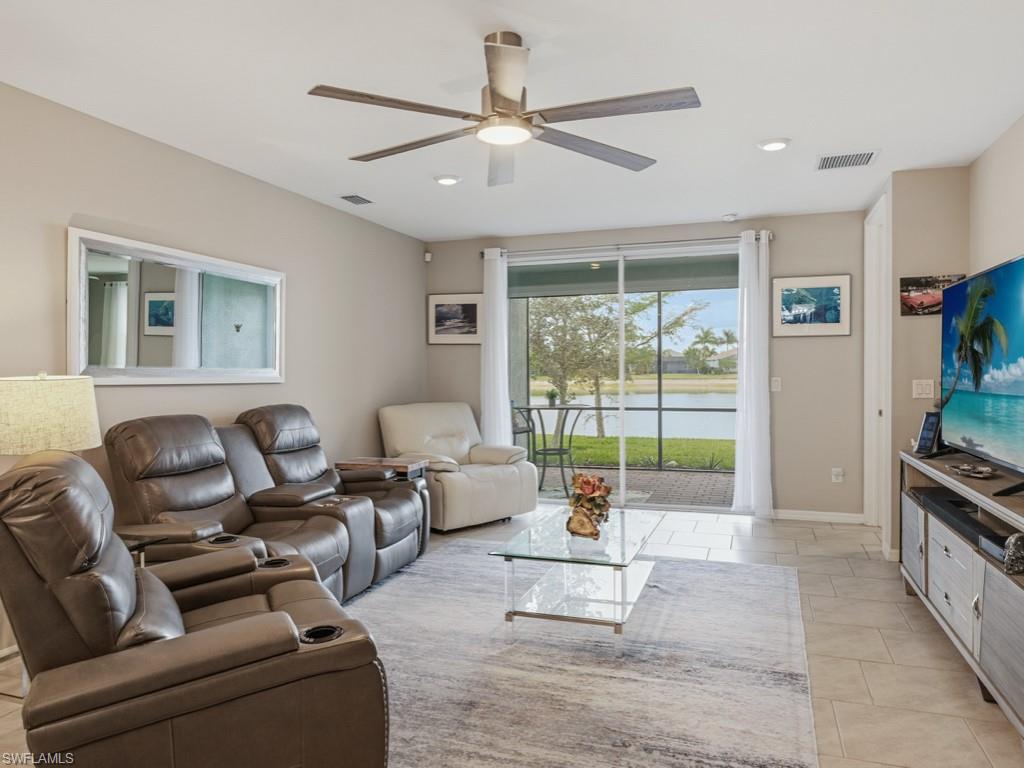 CORAL HARBOR - Residential