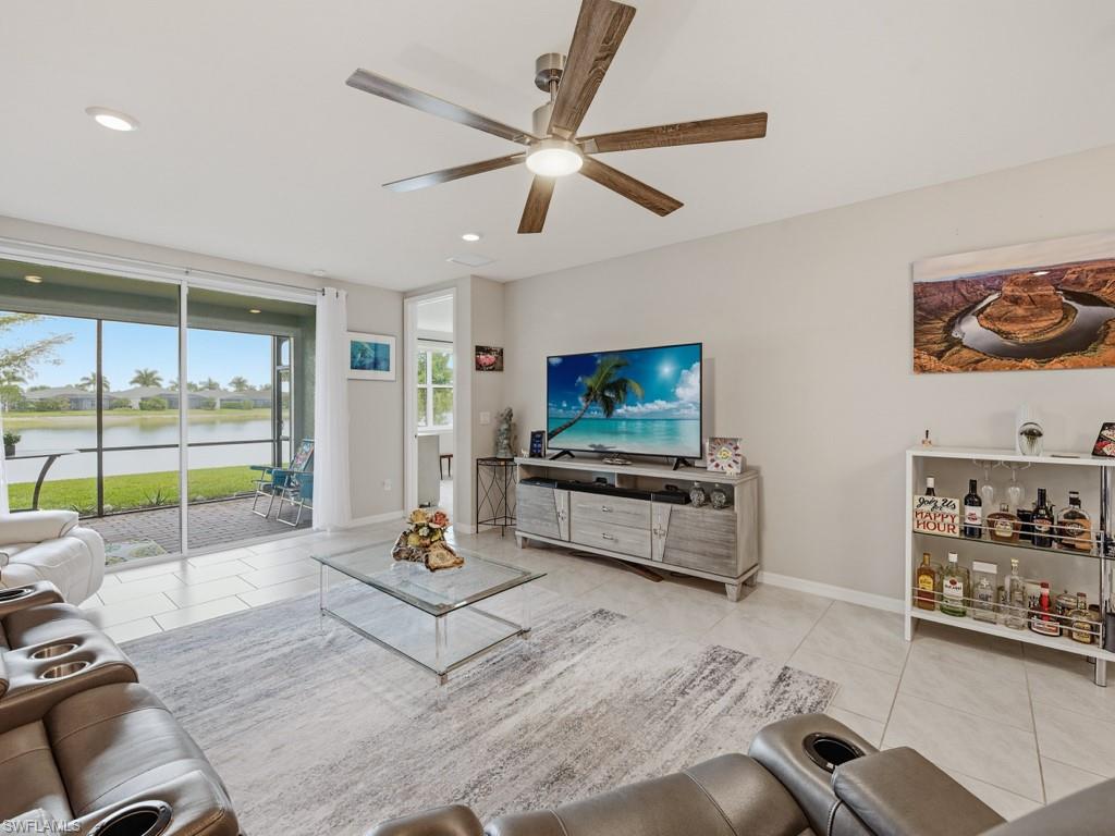 CORAL HARBOR - Residential