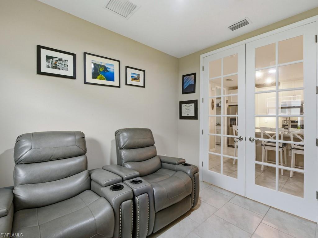 CORAL HARBOR - Residential