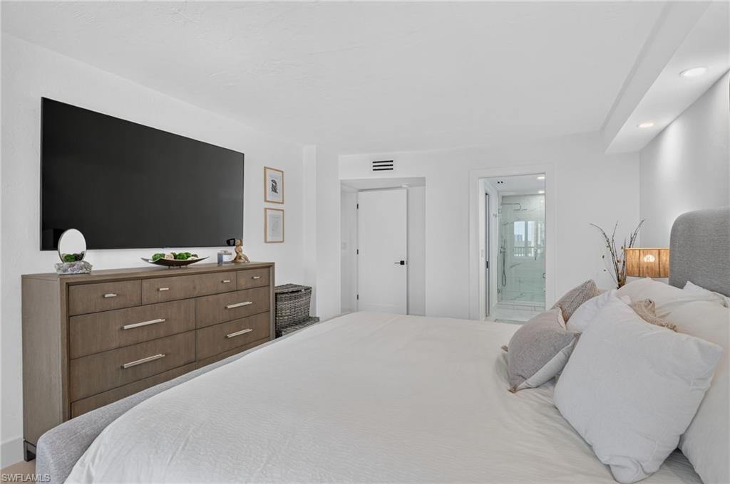 VANDERBILT SURF COLONY - Residential