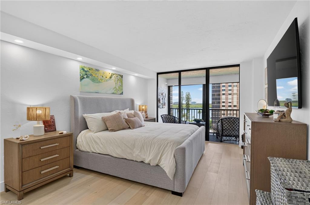 VANDERBILT SURF COLONY - Residential