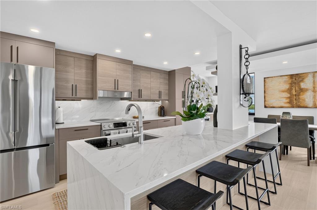 VANDERBILT SURF COLONY - Residential