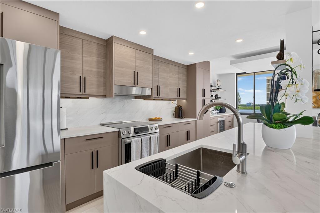 VANDERBILT SURF COLONY - Residential