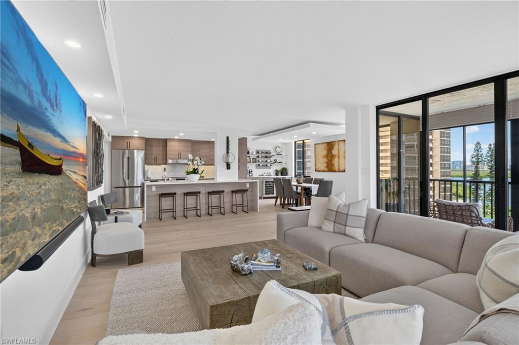 VANDERBILT SURF COLONY - Residential