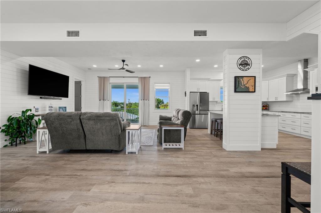 BUTTONWOOD KEY - Residential