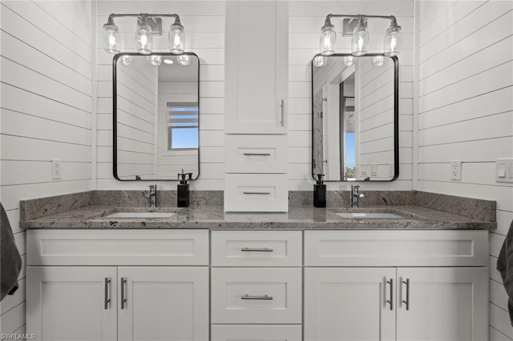 BUTTONWOOD KEY - Residential