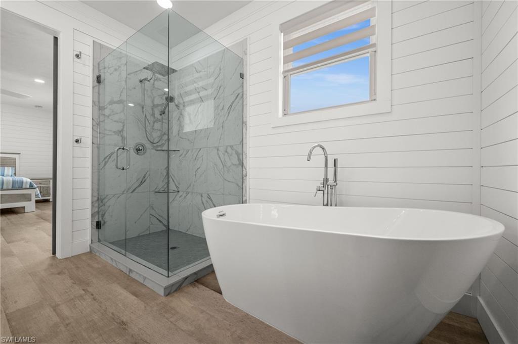 BUTTONWOOD KEY - Residential