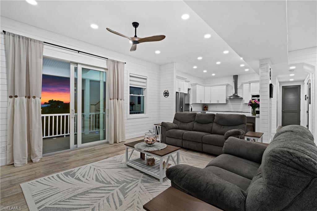 BUTTONWOOD KEY - Residential