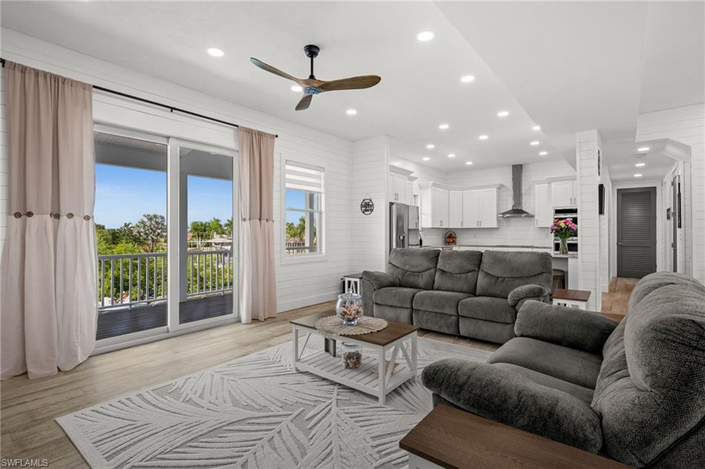 BUTTONWOOD KEY - Residential