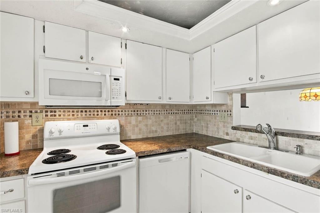 SEVEN LAKES - Residential