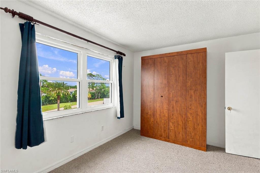 SEVEN LAKES - Residential
