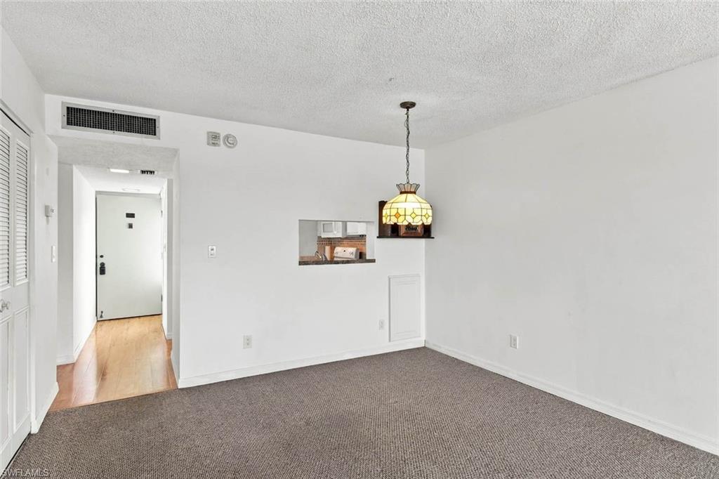 SEVEN LAKES - Residential