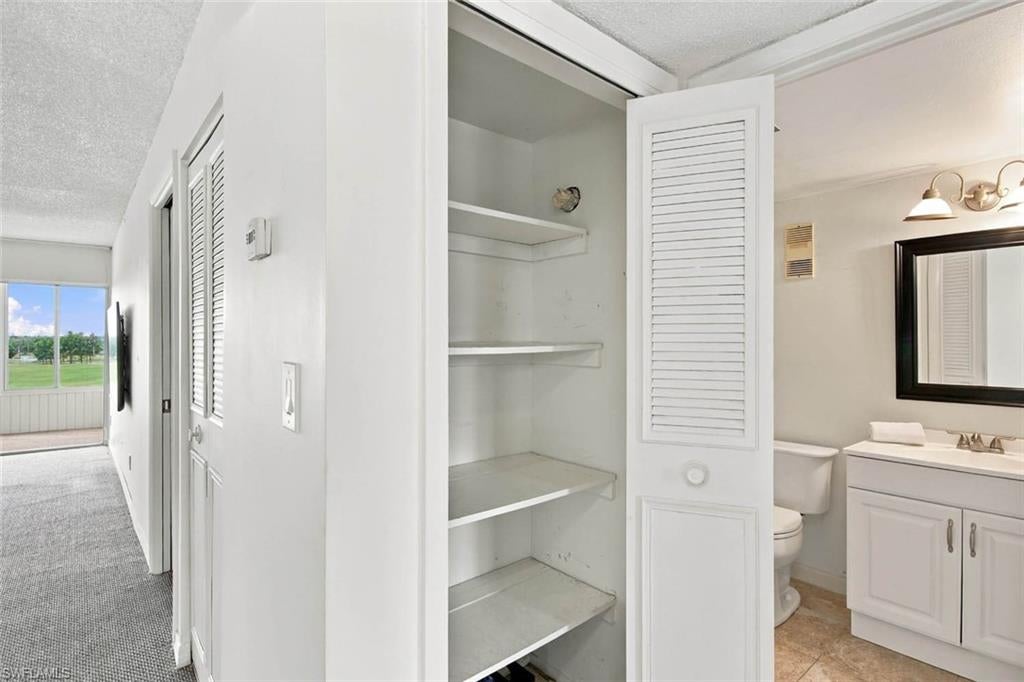 SEVEN LAKES - Residential