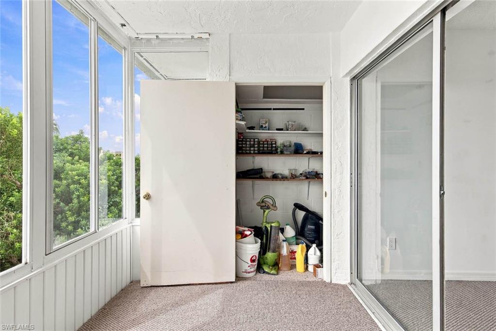 SEVEN LAKES - Residential