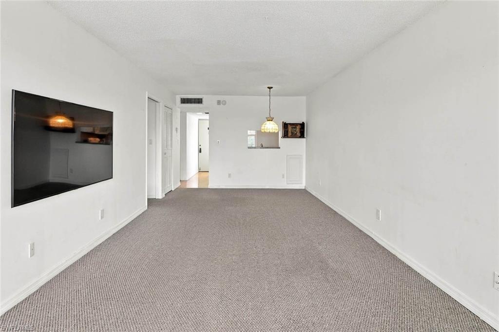 SEVEN LAKES - Residential