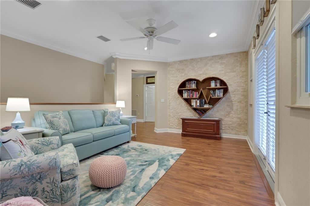 CATALINA ISLES - Residential