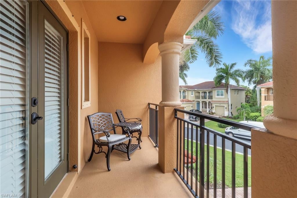 CATALINA ISLES - Residential