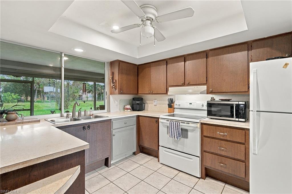 WILLOW LAKE - Residential