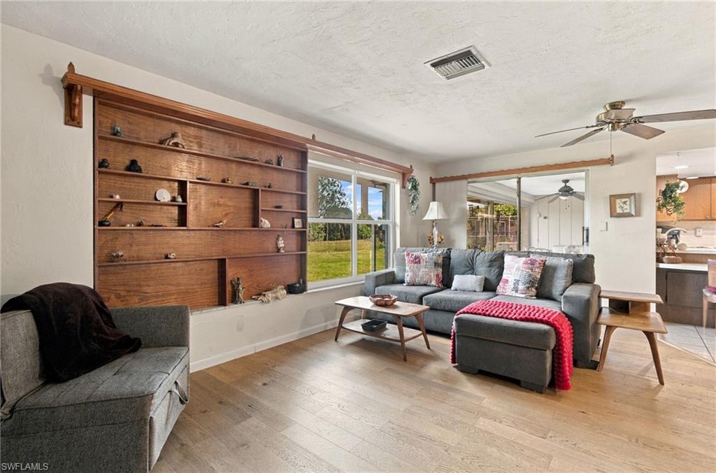 WILLOW LAKE - Residential