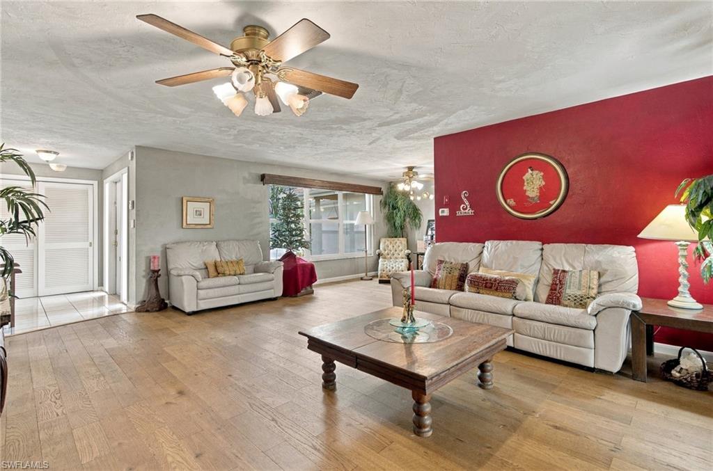 WILLOW LAKE - Residential
