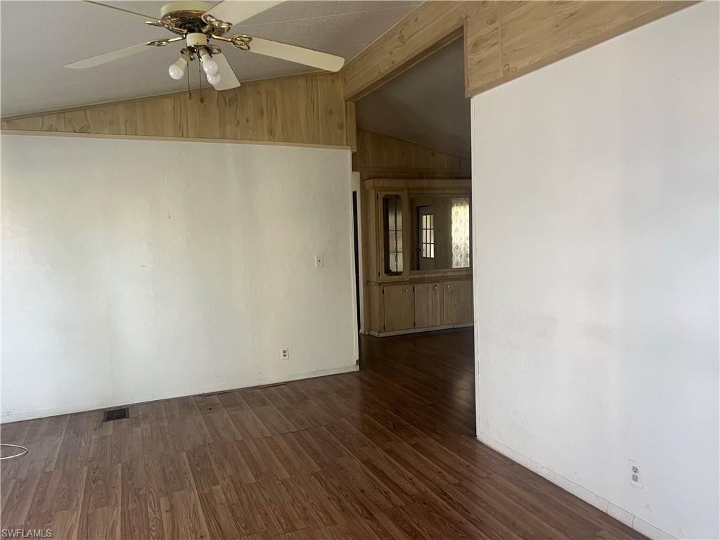 SEMINOLE MANOR - Residential