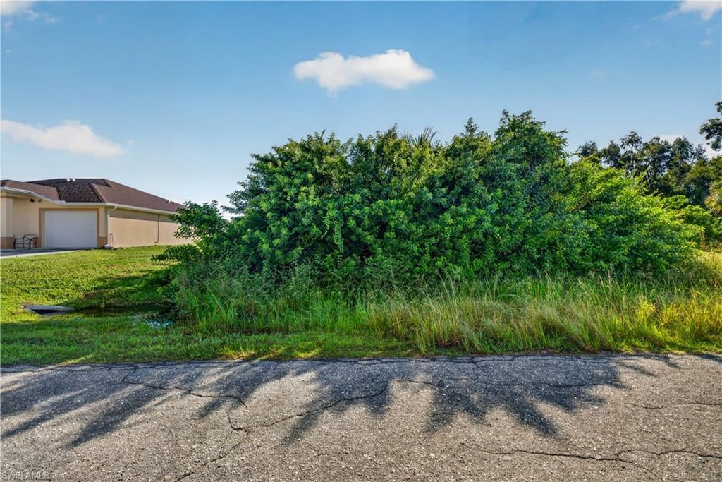 LEHIGH ACRES - Land