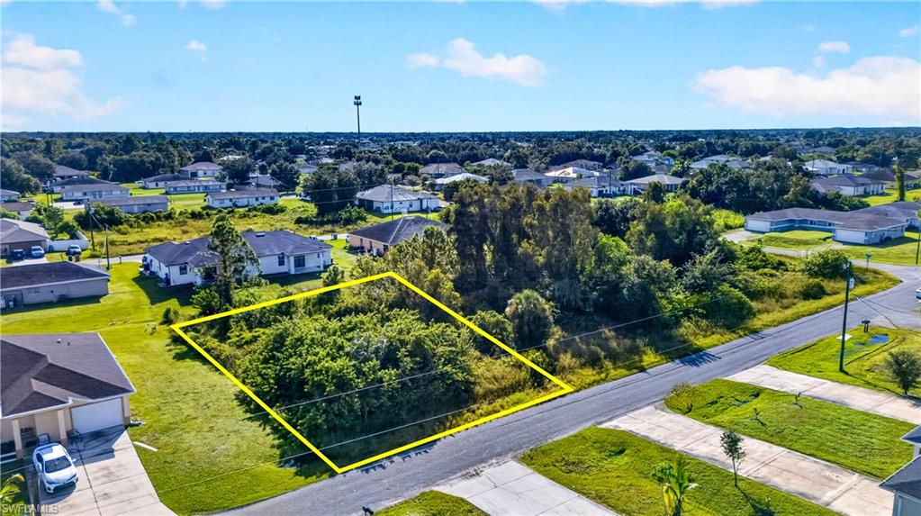 LEHIGH ACRES - Land