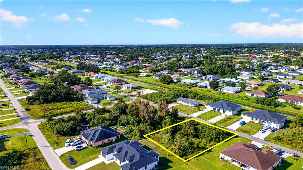 LEHIGH ACRES - Land