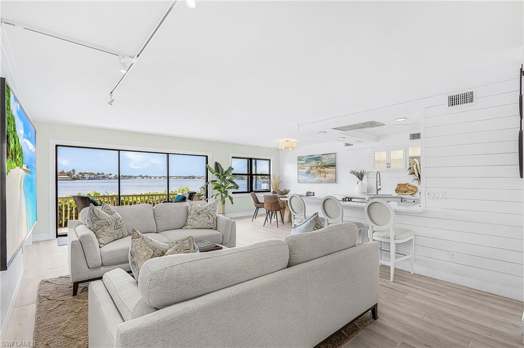 CHESAPEAKE POINT - Residential Lease