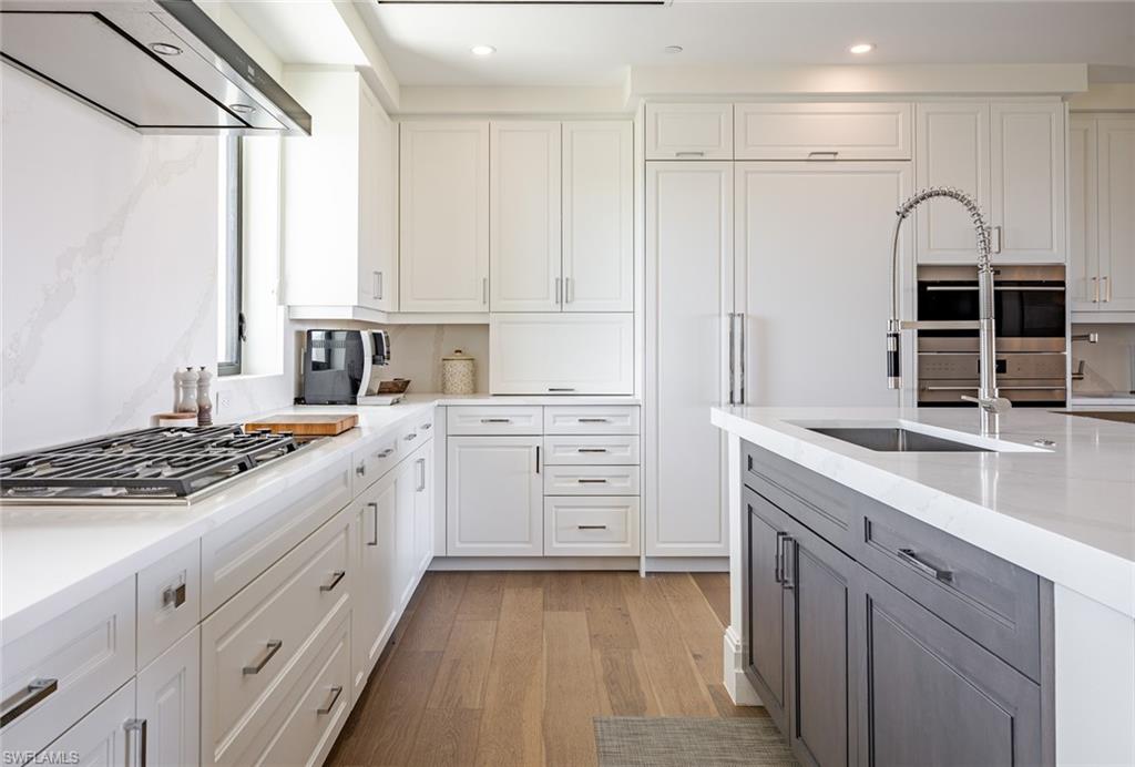 QUATTRO AT NAPLES SQUARE - Residential