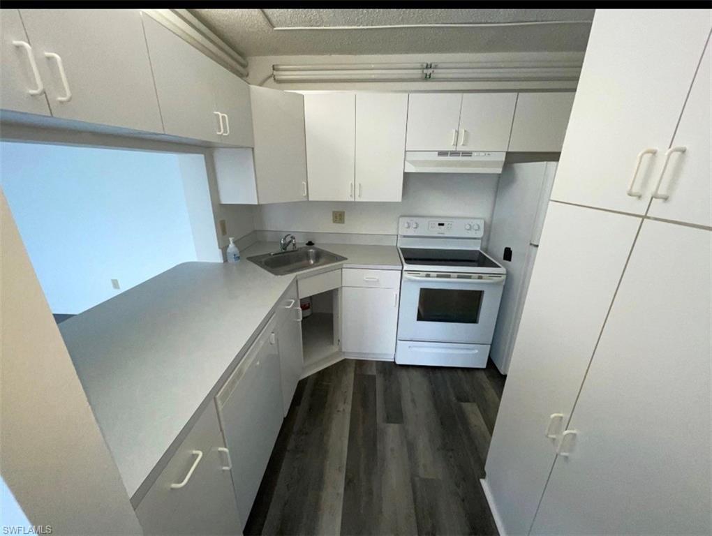 PINE RIDGE OF FORT MYERS VILLAGE - Residential
