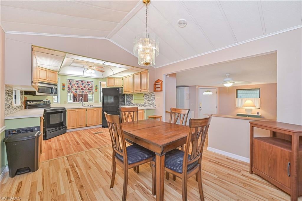 CORKSCREW WOODLANDS - Residential Lease