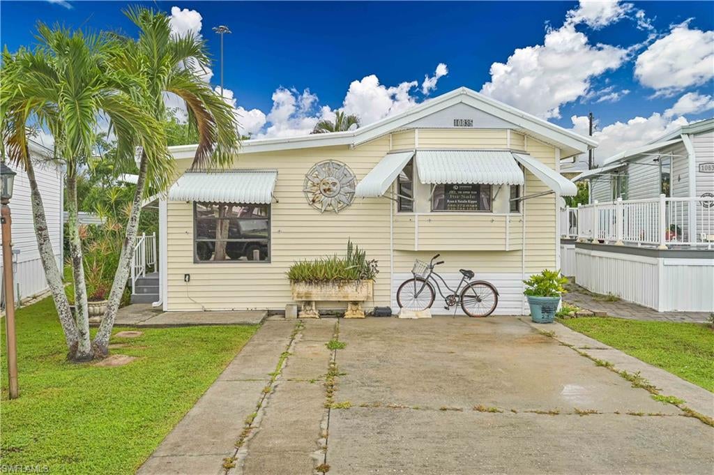CORKSCREW WOODLANDS - Residential Lease