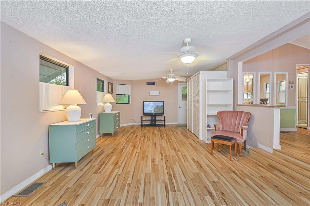 CORKSCREW WOODLANDS - Residential Lease